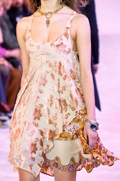 Look 145